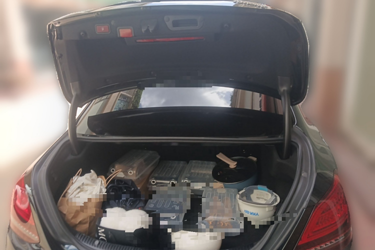 奔驰C级 2021款 C 260 星耀臻藏版局部细节23