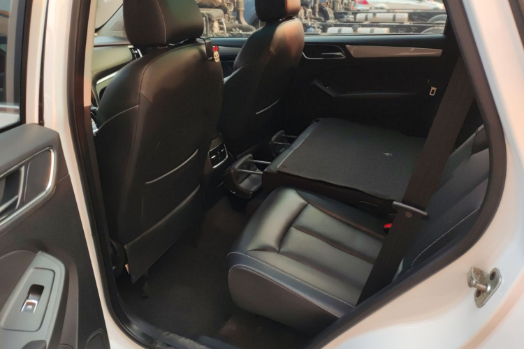 荣威RX5 2018款 20T 两驱自动互联网智惠版中控内饰7004