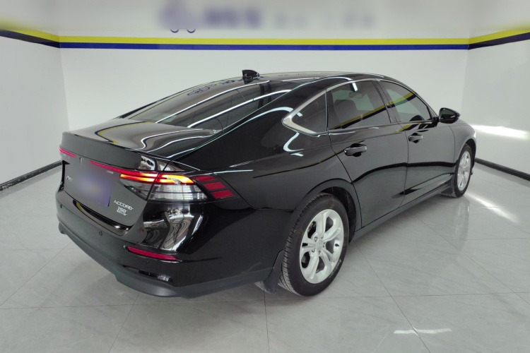 本田 雅阁 2023款 260TURBO 智享版车身外观7