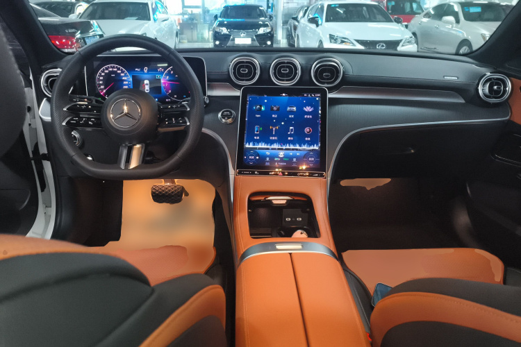 奔驰C级 2024款 改款 C 260 L 运动版中控内饰12