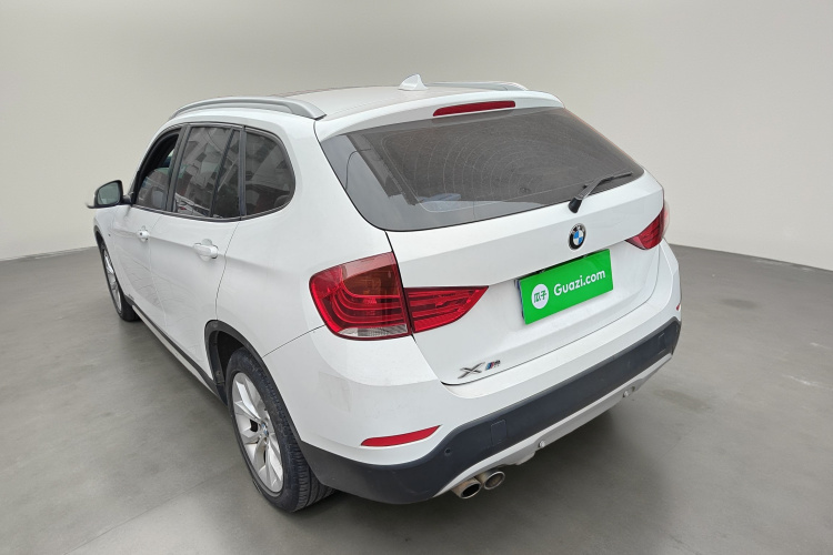 宝马X1 2014款 sDrive18i 时尚型车身外观5