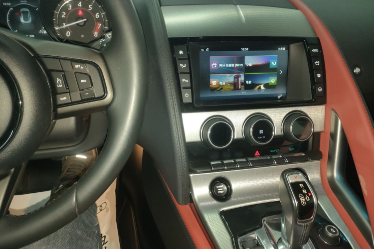 捷豹F-TYPE 2016款 3.0 SC 硬顶版中控内饰12