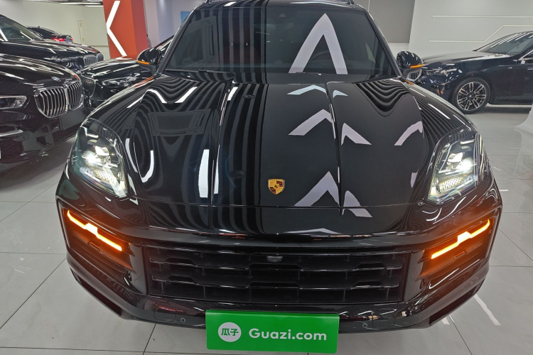 保时捷 2024款 Cayenne 3.0T车身外观2
