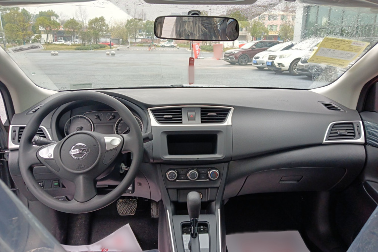 日产 轩逸 2024款 改款三 经典 1.6XE CVT舒适版中控内饰7001