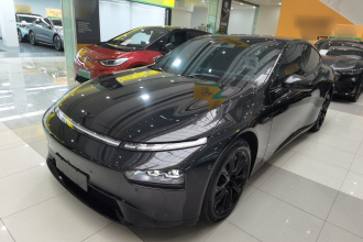 小鹏P7 2022款 562E性能版