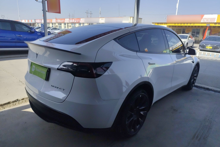 特斯拉 Model Y 2023款 长续航全轮驱动版车身外观7