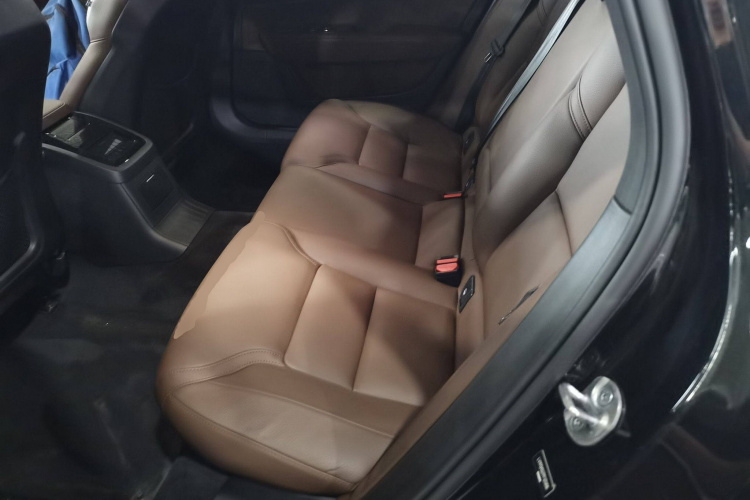 沃尔沃S90新能源 2023款 T8插电式混合动力 四驱长续航智逸豪华版中控内饰7004