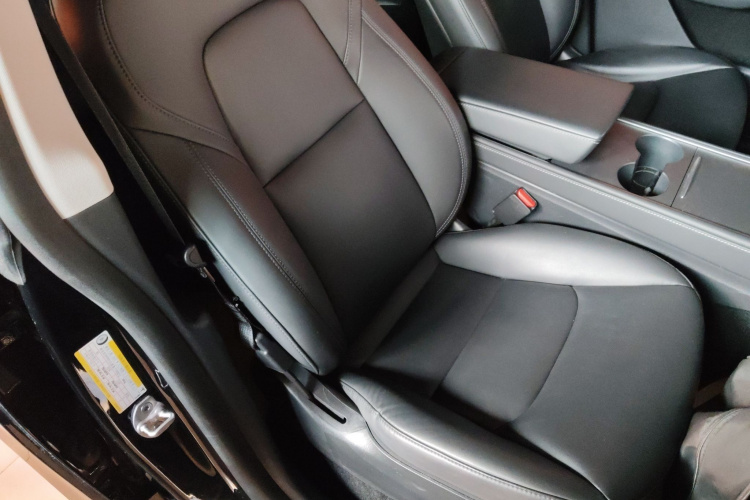 特斯拉 Model Y 2021款 长续航全轮驱动版局部细节41