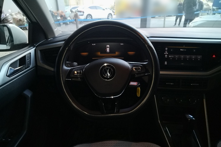 大众 Polo 2023款 改款 Plus 1.5L 自动纵情乐活版中控内饰13