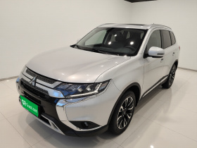 三菱 欧蓝德 2019款 2.4L 四驱致享版 5座 国VI