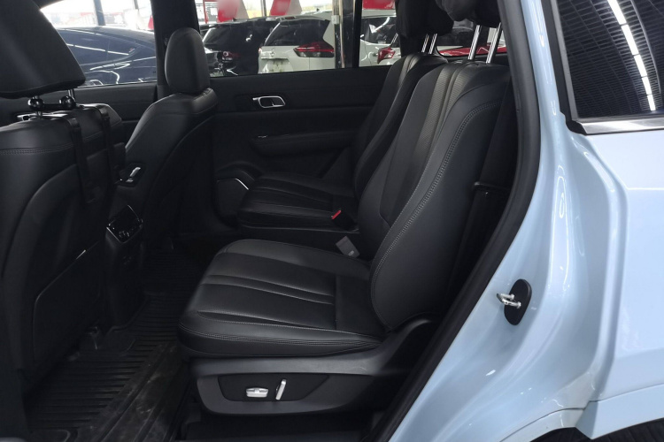 理想汽车 理想ONE 2020款 增程6座版中控内饰21