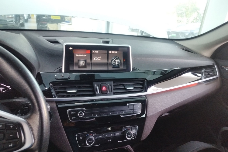 宝马X2 2020款 sDrive20i M越野套装中控内饰12