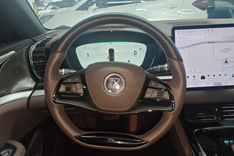 比亚迪 汉 2024款 EV 荣耀版 605KM前驱尊贵型中控内饰13