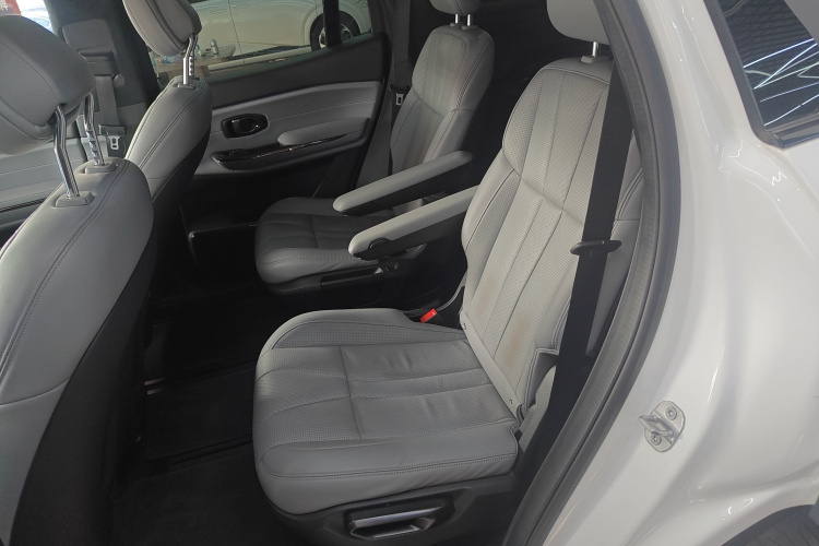 蔚来ES8 2022款 100kWh 领航版 六座中控内饰7004