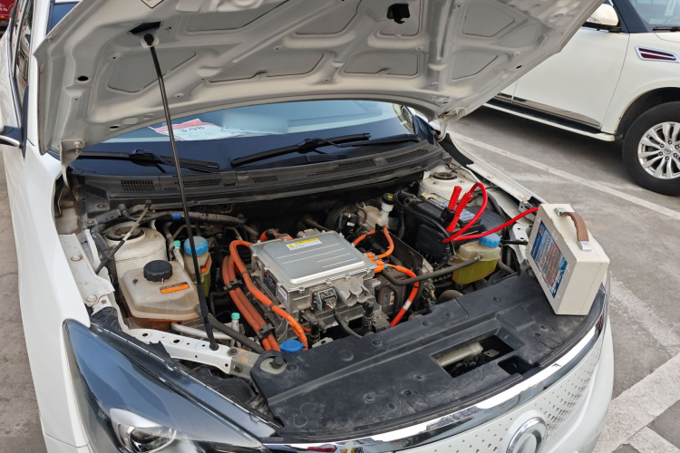 东风风神E70 2021款 500 超享版机舱底盘24