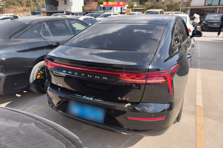 奔腾B70 2022款 第三代 1.5T 自动尊享型车身外观6004