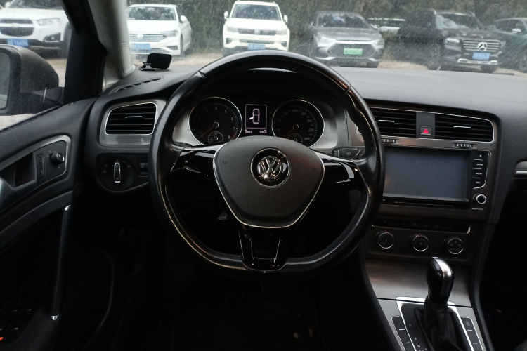 大众 高尔夫 2015款 1.6L 自动舒适型中控内饰13