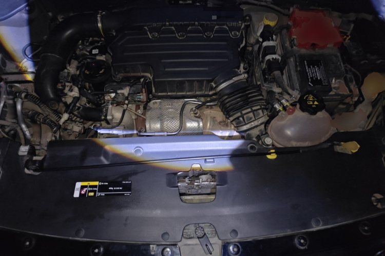 Jeep 指南者 2020款 220T 自动领先版局部细节24