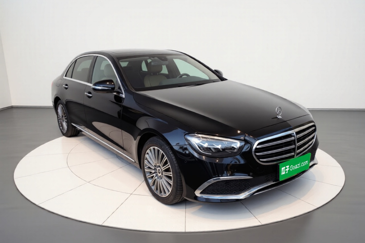 奔驰E级 2023款 E 300 L 时尚型车身外观3
