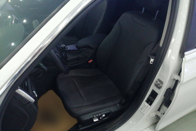 宝马3系 2017款 320Li 时尚型局部细节19