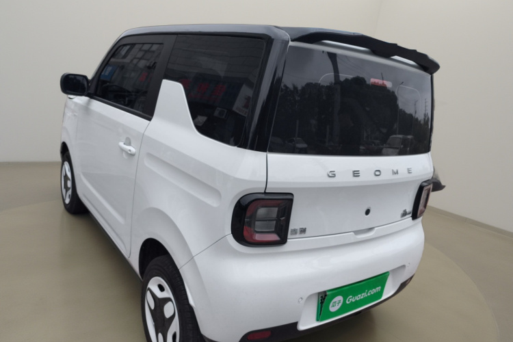 吉利银河 熊猫 2025款 210km 元气熊车身外观5