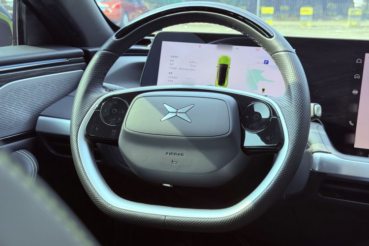 小鹏P7 2022款 670E+鹏翼版局部细节13