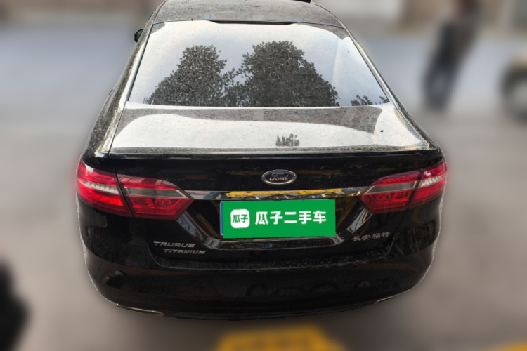 福特 金牛座 2015款 EcoBoost 325 V6旗舰型车身外观6