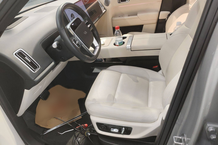 理想汽车 理想L8 2023款 Pro局部细节19