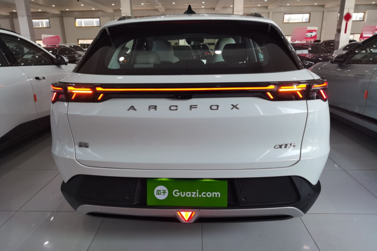 ARCFOX极狐 极狐 阿尔法T5(ARCFOX αT5) 2024款 520 PRO车身外观6004