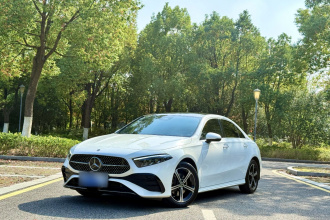 奔驰A级 2023款 A 200 L 时尚型