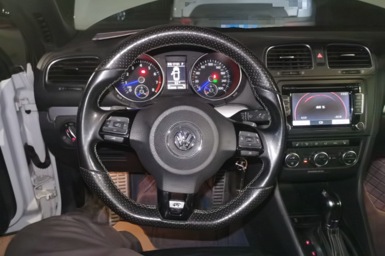 大众 高尔夫(进口) 2014款 2.0TSI R敞篷版中控内饰13