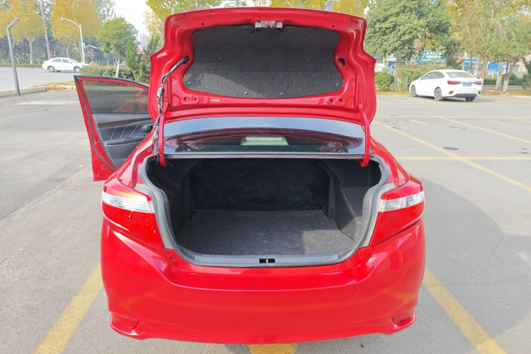 丰田 威驰 2014款 1.5L 自动智臻版局部细节23