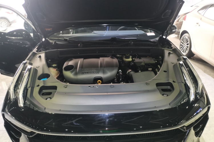 领克03 2023款 1.5TD DCT劲Pro机舱底盘24