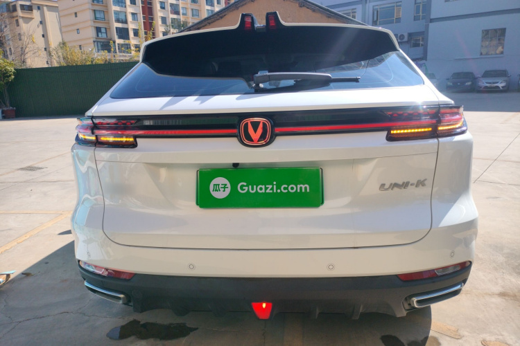 长安UNI-K 智电iDD 2024款 智电iDD 1.5T 135km智趣型车身外观6