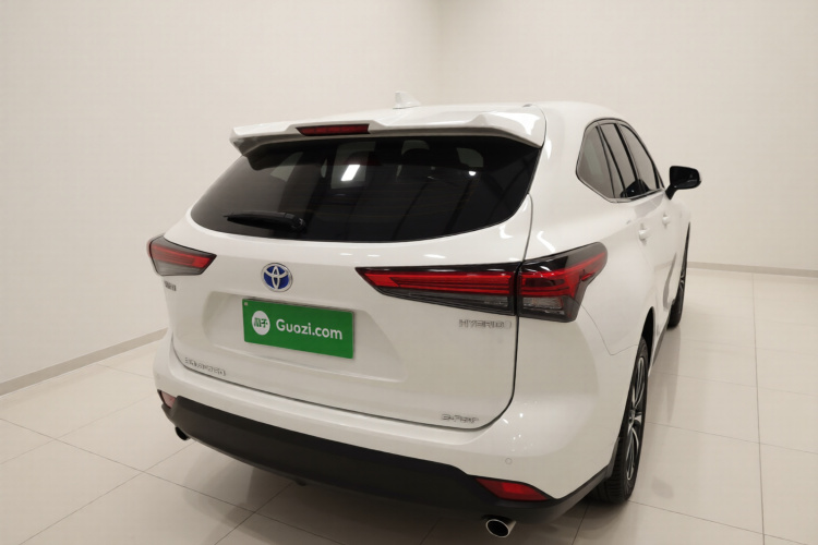 丰田 汉兰达 2023款 2.5L智能电混双擎四驱精英版 7座车身外观6