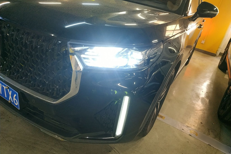 奔腾T99 2022款 20TD 自动运动尊享型特装版局部细节36