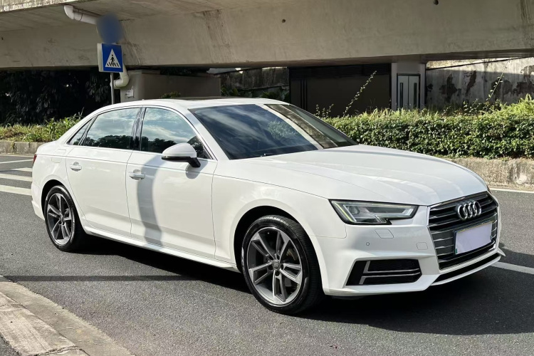 奥迪A4L 2017款 Plus 40 TFSI 运动型车身外观6002