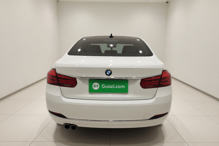 宝马3系 2017款 320Li 豪华设计套装车身外观6