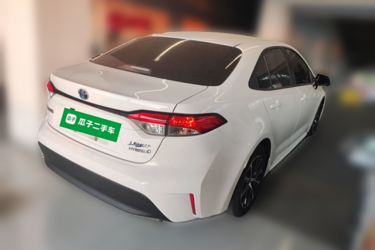 丰田 雷凌 2023款 智能电混双擎 1.8L 领先版车身外观6005