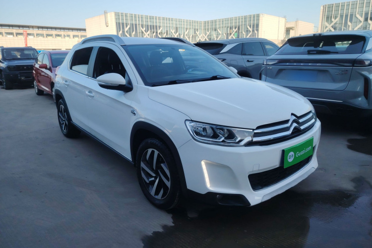 雪铁龙C3-XR 2015款 1.6L 自动先锋型车身外观3