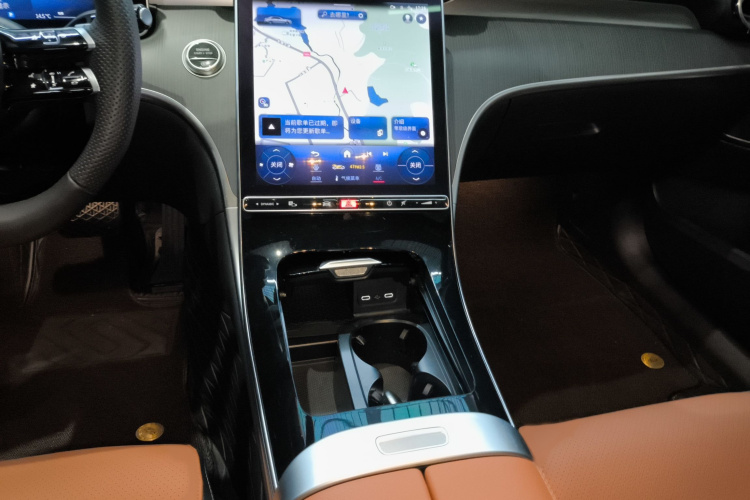 奔驰C级 2023款 C 260 L 运动版局部细节16