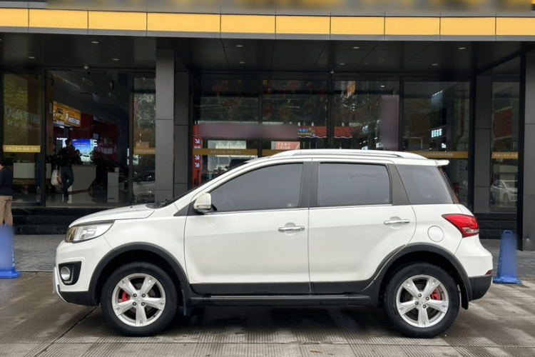 长城M4 2014款 1.5L 手动豪华型车身外观6009