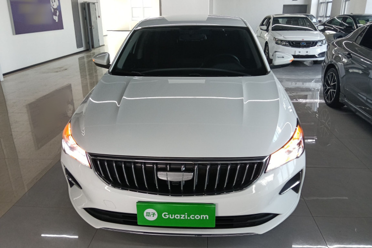 吉利汽车 帝豪 2025款 第4代 1.5L CVT龙腾版车身外观2