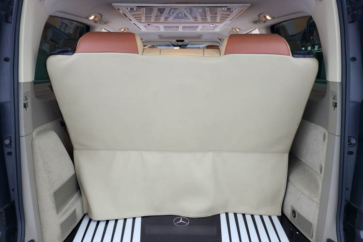 奔驰 唯雅诺 2013款 3.0L 舒适版局部细节23