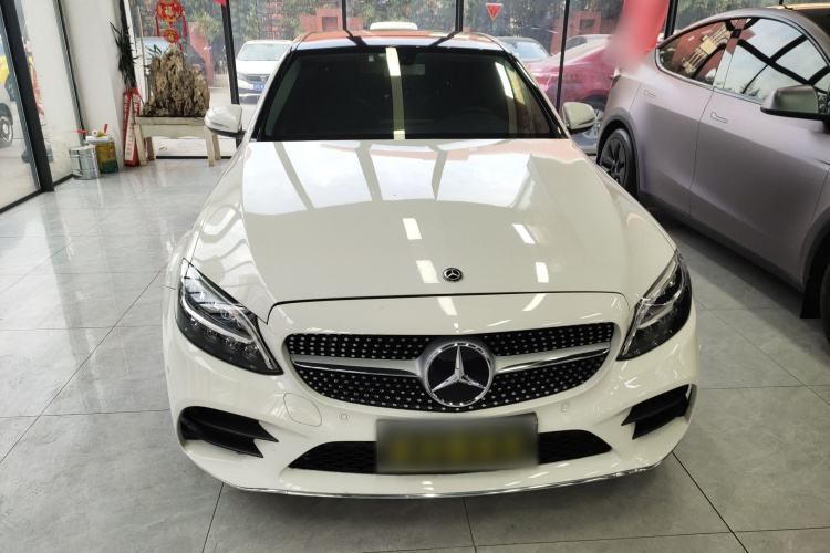 奔驰C级 2019款 改款 C 260 L 4MATIC 运动版车身外观2