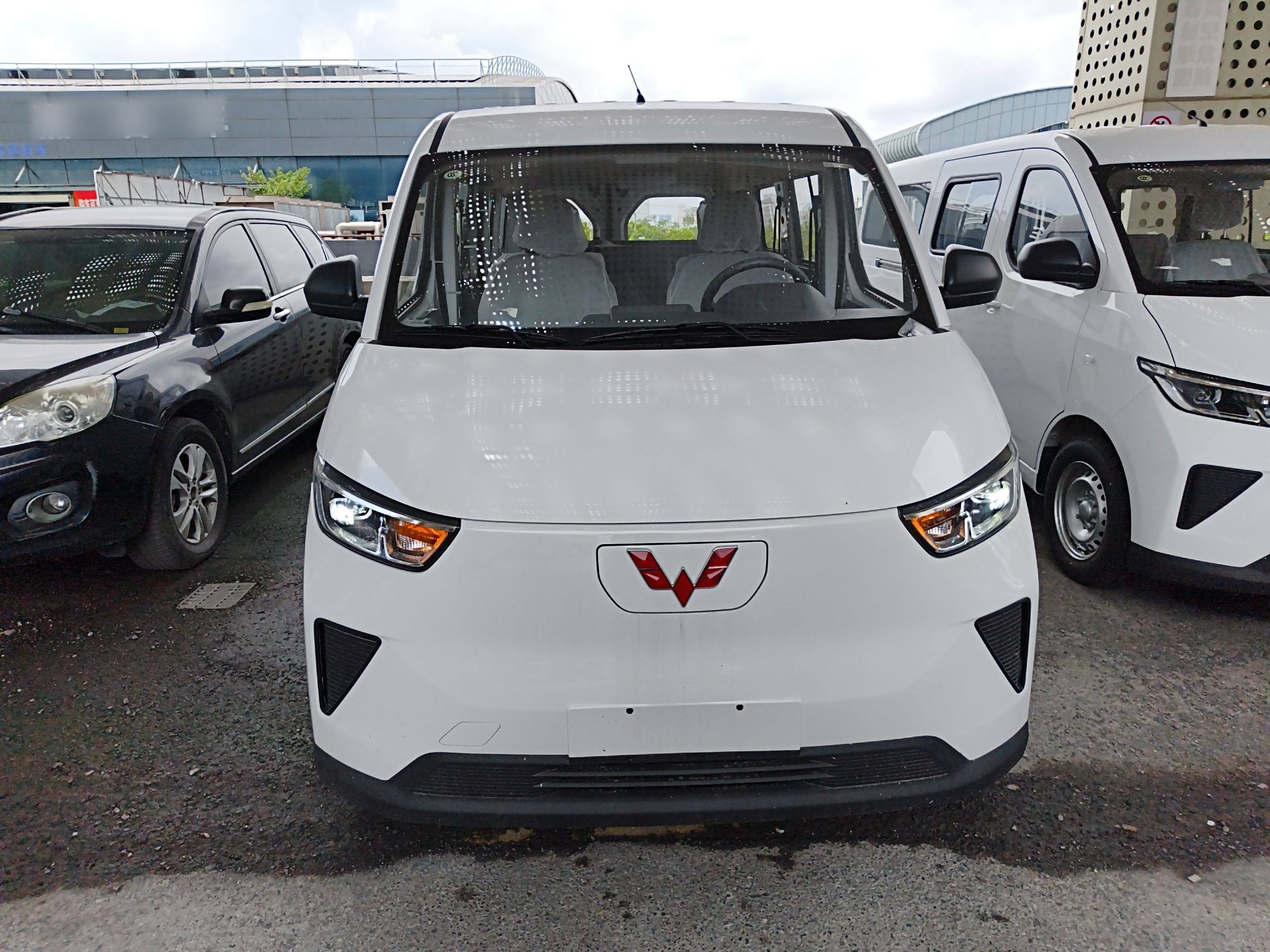 五菱汽车 五菱扬光 2024款 300KM 舒适型客车版 75kW