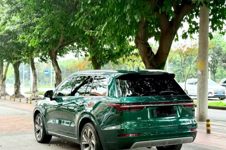 理想汽车 理想ONE 2021款 增程6座版车身外观6008
