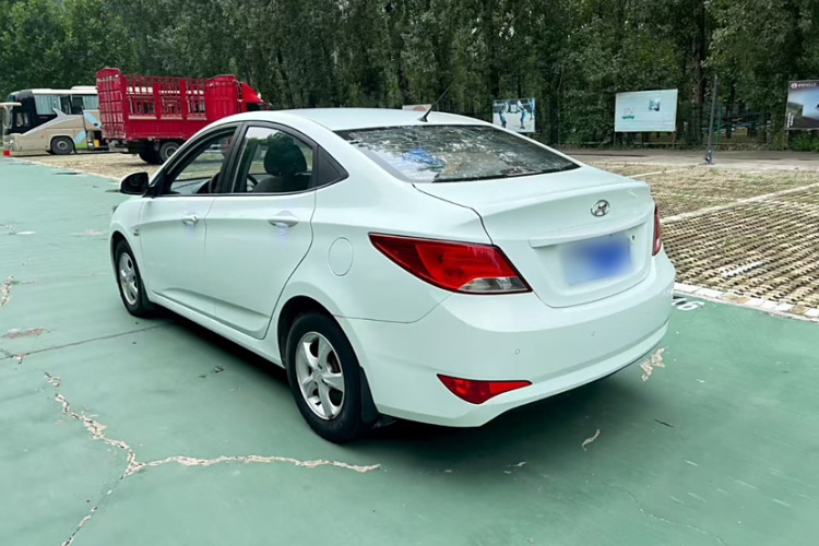 现代 瑞纳 2014款 1.4L 自动智能型GLS车身外观6001