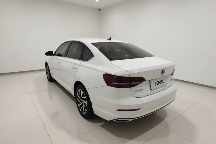 大众 朗逸 2022款 1.5L 自动舒适版车身外观5