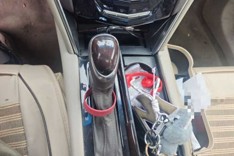 凯迪拉克XTS 2014款 28T 精英型局部细节18